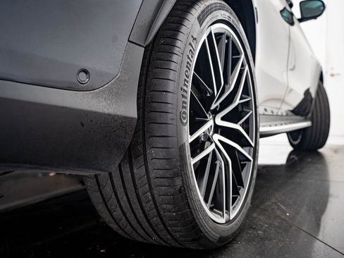 Certified 2022 Mercedes-Benz GLC 43 AMG 4MATIC image 42