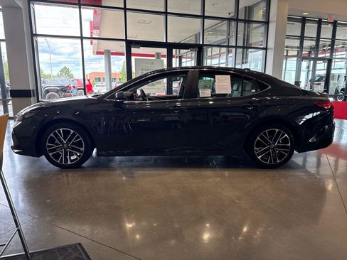 Used 2026 Toyota Camry XLE w/ Premium Plus Package FWD image 5