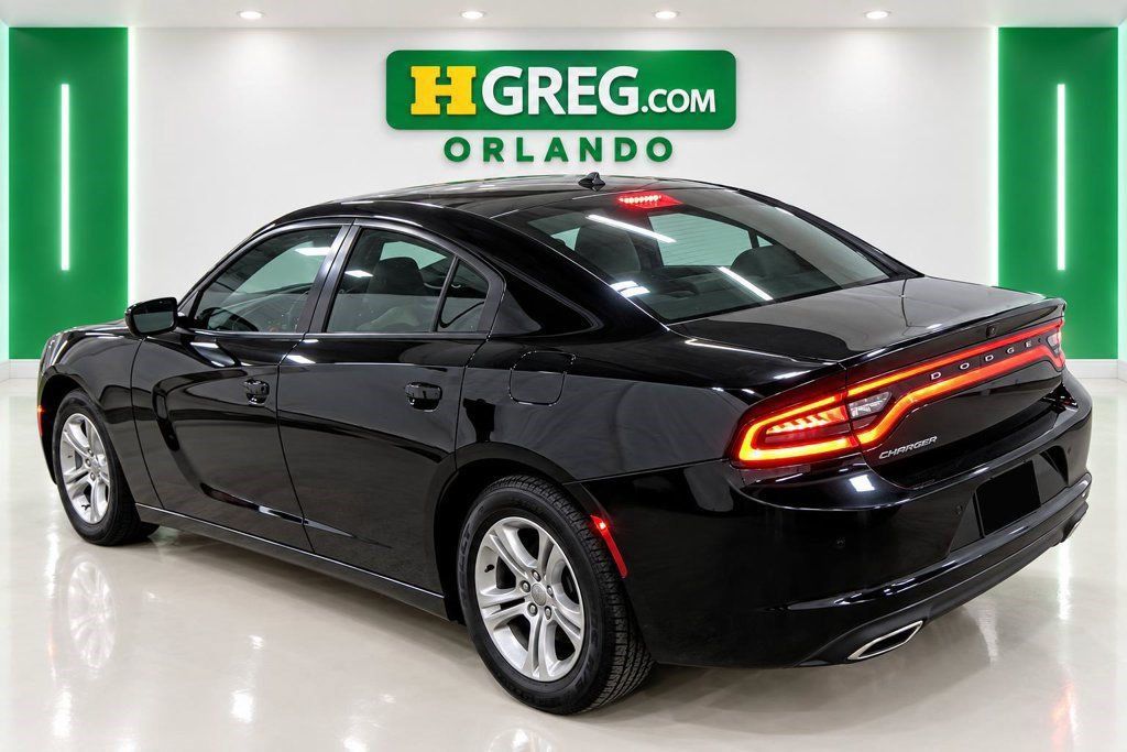 Used 2020 Dodge Charger SXT w/ Leather Interior Group RWD image 2