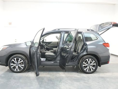 Used 2022 Subaru Forester Limited image 27