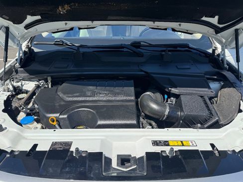 Used 2018 Land Rover Discovery Sport HSE Luxury image 21