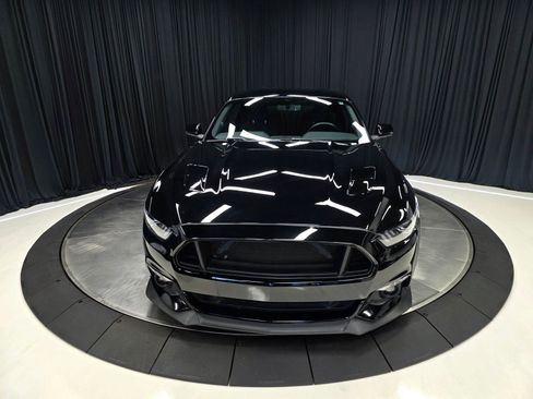 Used 2017 Ford Mustang GT w/ GT Performance Package RWD image 8