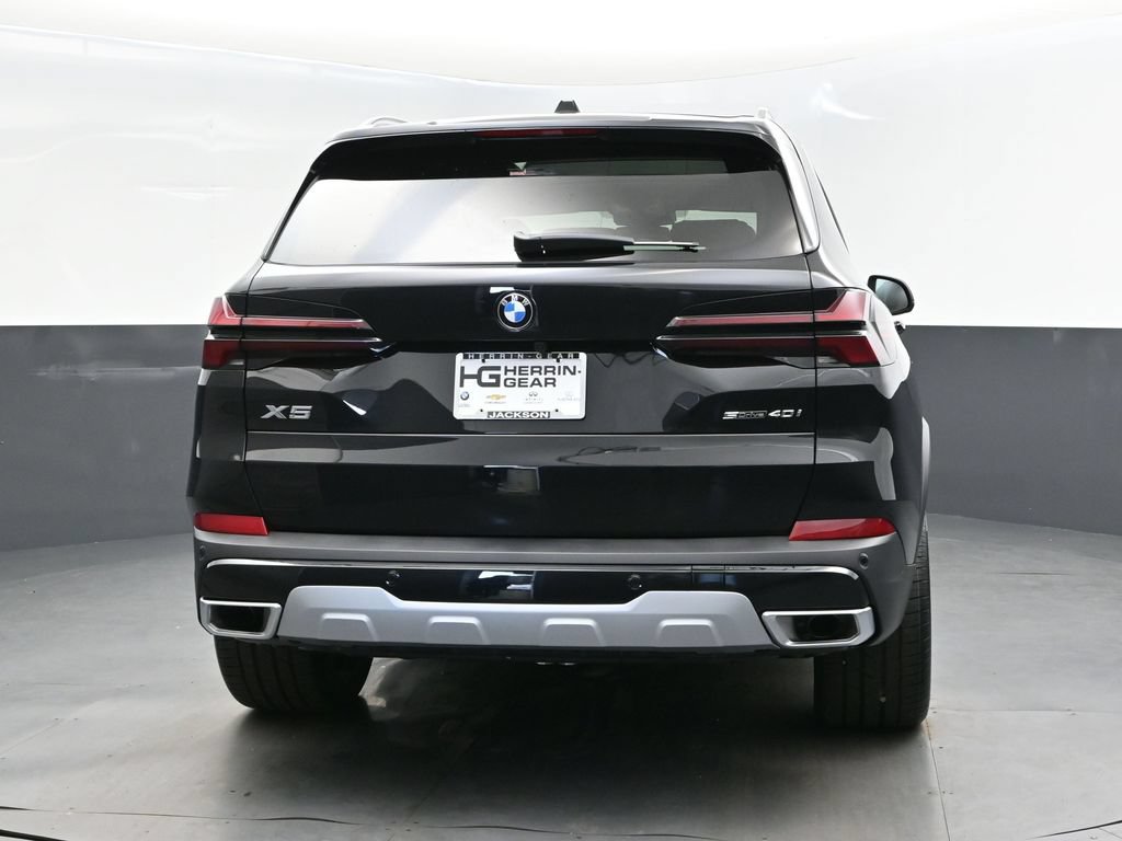 Certified 2026 BMW X5 sDrive40i w/ Parking Assistance Package RWD image 7