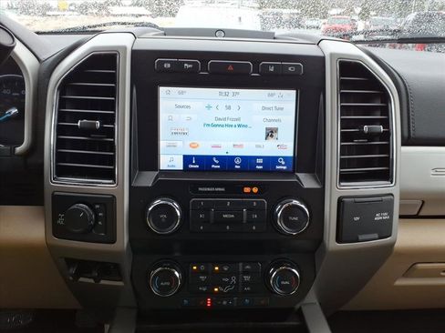Used 2020 Ford F350 Lariat w/ Chrome Package image 19