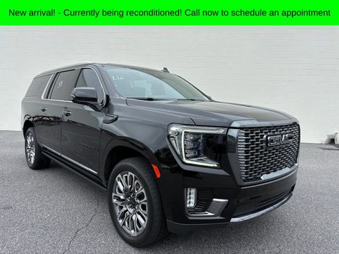 Used 2024 GMC Yukon XL Denali Ultimate AWD/4WD image 1