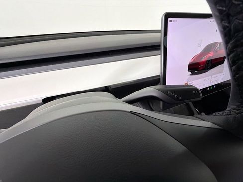 Used 2022 Tesla Model Y Performance AWD/4WD image 13