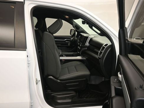 Used 2021 RAM 1500 Big Horn AWD/4WD image 44
