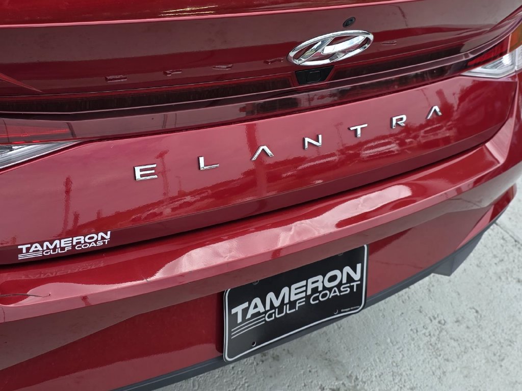 Used 2023 Hyundai Elantra SEL FWD image 22