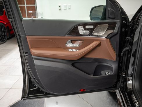 New 2026 Mercedes-Benz GLS 450 4MATIC image 17