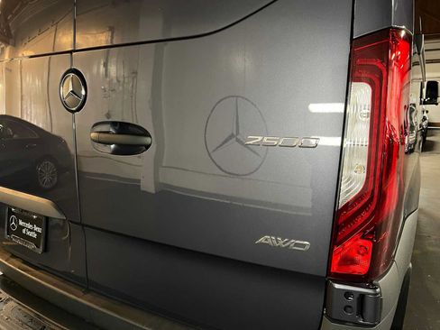 Used 2026 Mercedes-Benz Sprinter 2500 image 16