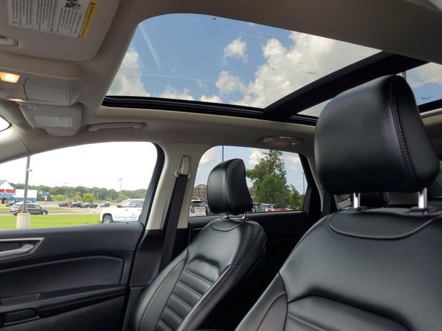 Used 2022 Ford Edge SEL w/ Cold Weather Package AWD/4WD image 10