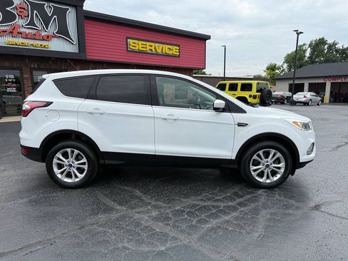 Used 2017 Ford Escape SE AWD/4WD image 8