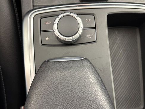 Used 2015 Mercedes-Benz ML 350 4MATIC image 27