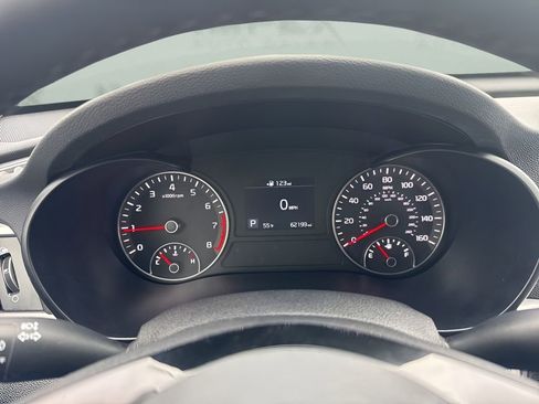 Used 2020 Kia Optima Premium image 25