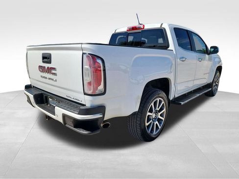Used 2021 GMC Canyon Denali image 8