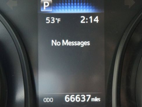 Used 2024 Toyota Camry SE image 4