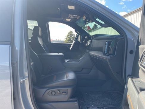 Used 2024 GMC Sierra 2500 AT4 w/ AT4 Premium Plus Package AWD/4WD image 21