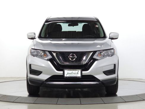 Used 2018 Nissan Rogue S AWD/4WD image 2