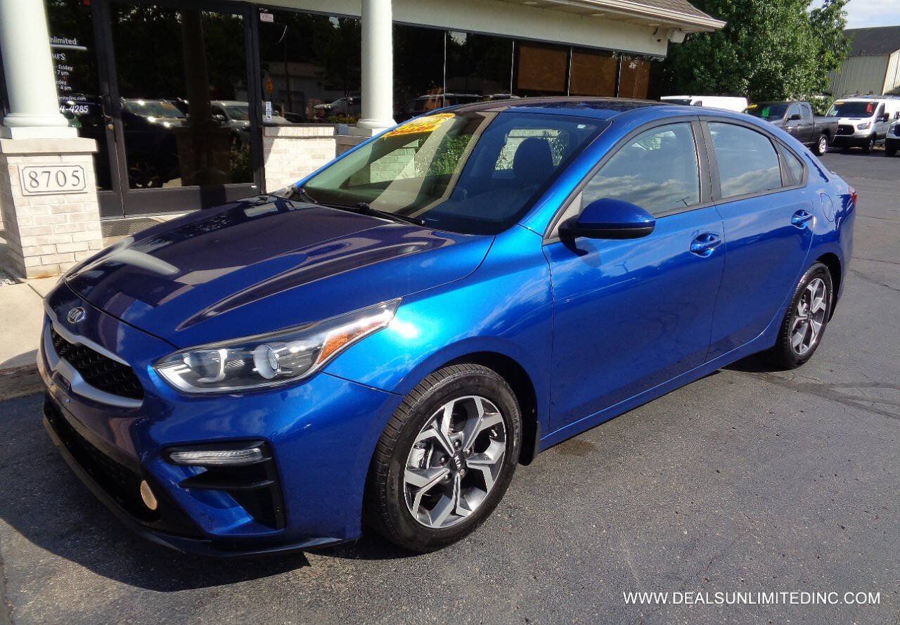 Used 2020 Kia Forte LXS FWD image 1
