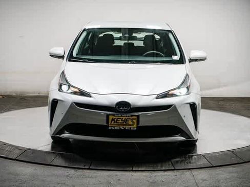 Certified 2021 Toyota Prius L Eco image 6