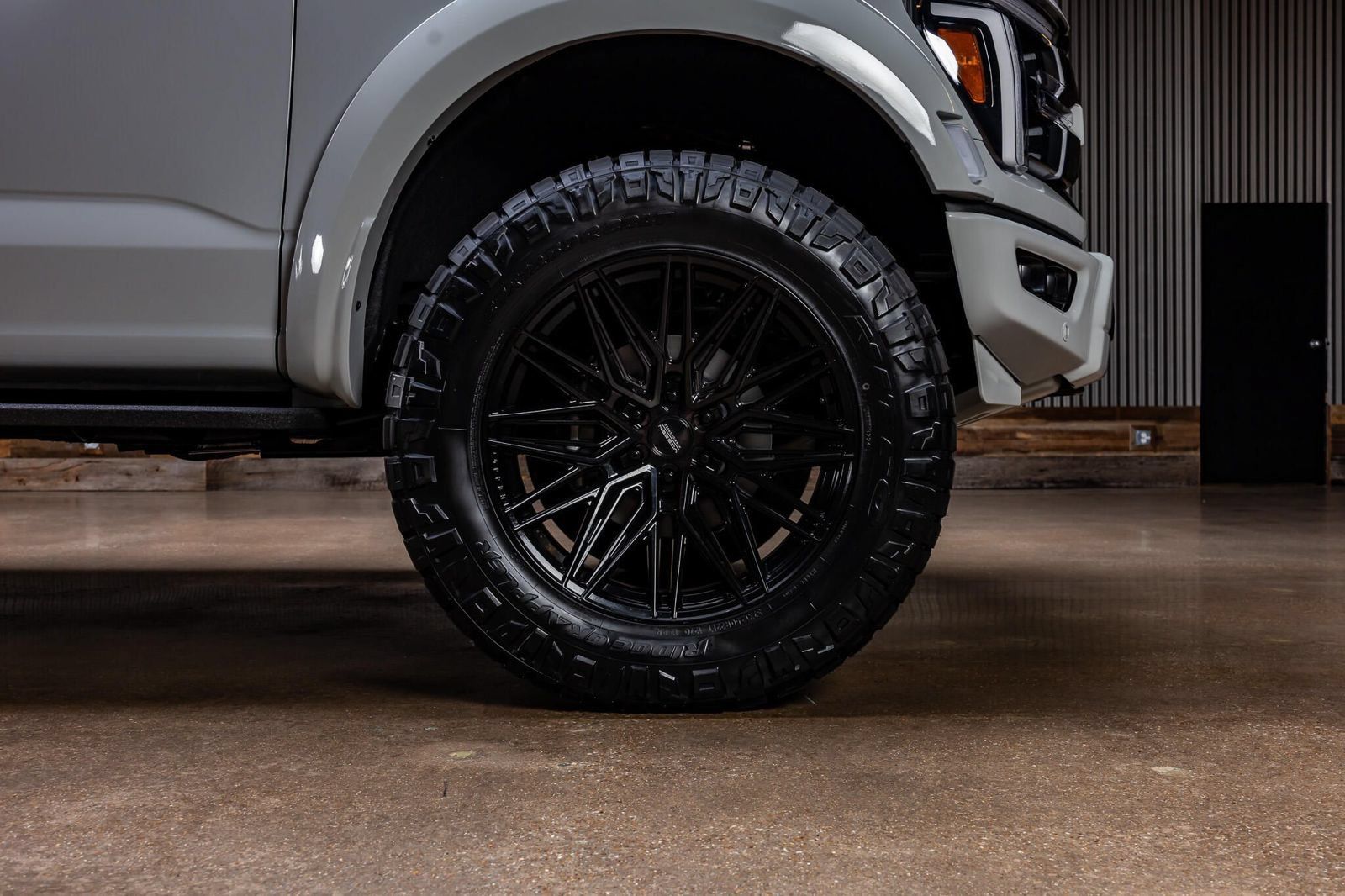 Used 2026 Ford F150 Raptor AWD/4WD image 12