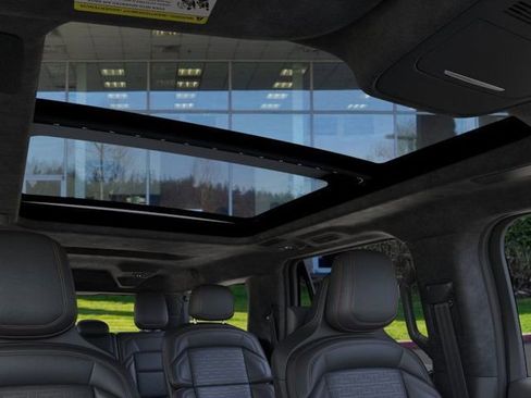 New 2025 Lincoln Navigator L Black Label AWD/4WD image 22
