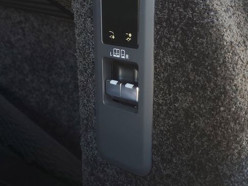 New 2026 Land Rover Range Rover SE image 29