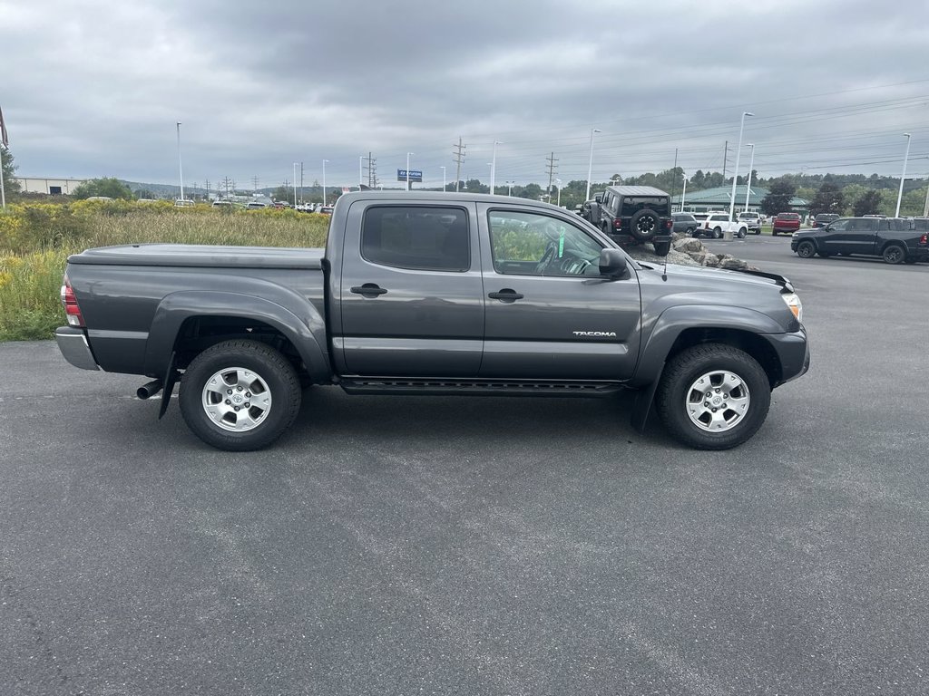 Used 2015 Toyota Tacoma 4x4 Double Cab w/ SR5 Package image 9