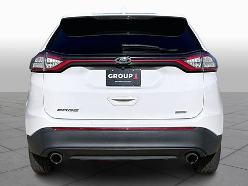 Used 2015 Ford Edge SE image 4