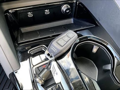 Used 2025 Audi Q5 Premium w/ Premium Plus AWD/4WD image 35