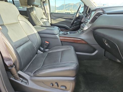 Used 2016 GMC Yukon XL SLT w/ Open Road Package image 32