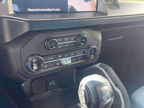 Used 2022 Ford Bronco Outer Banks AWD/4WD image 30