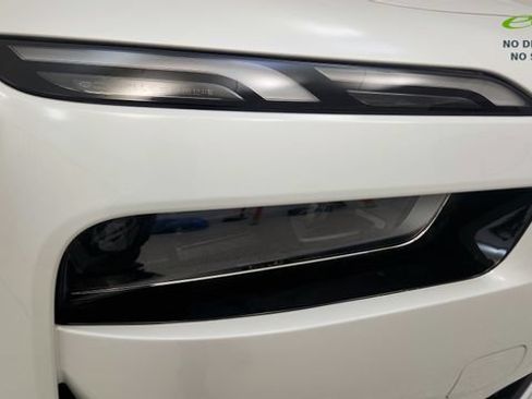 Used 2023 BMW i7 xDrive60 AWD/4WD image 22