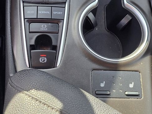 Used 2023 Toyota Camry XLE image 19