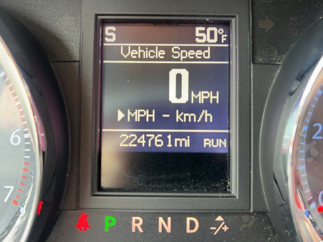 Used 2015 Chrysler Town & Country Touring-L w/ Driver Convenience Group FWD image 33