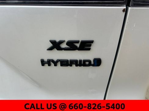 Certified 2024 Toyota Corolla Cross AWD Hybrid w/ Convenience Package image 9