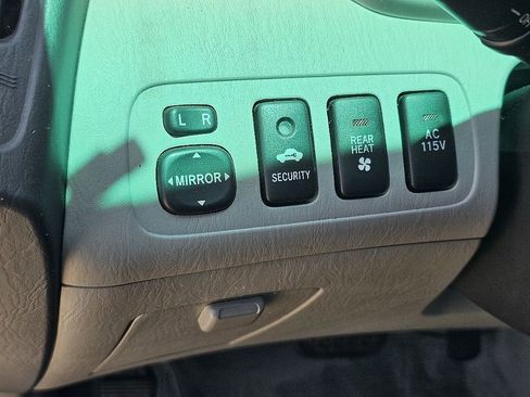 Used 2006 Toyota Highlander Limited FWD image 29