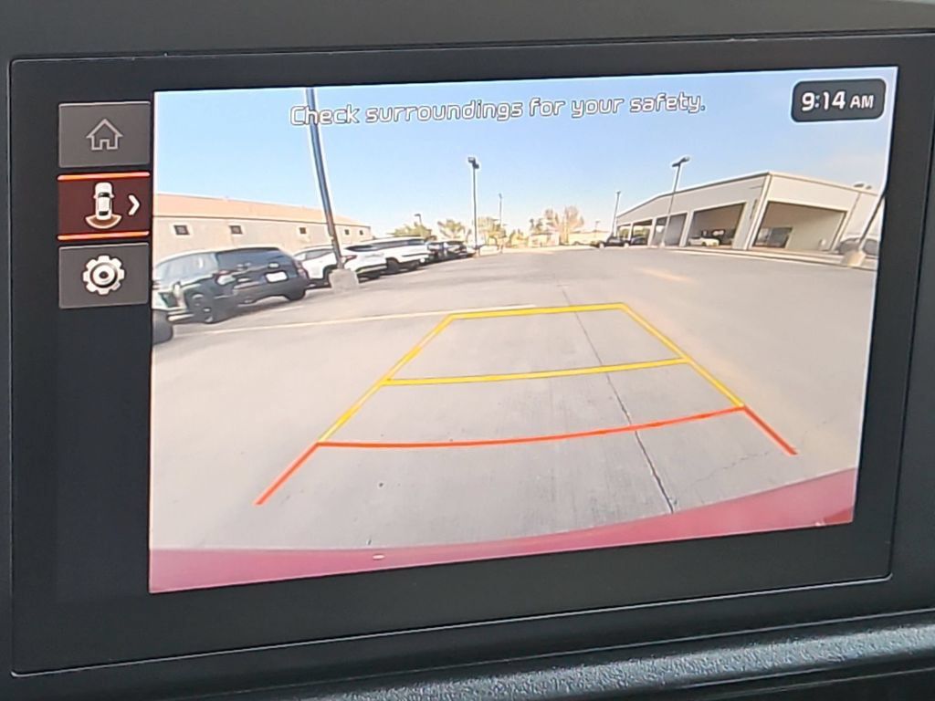 Used 2025 Kia Niro LX FWD image 18