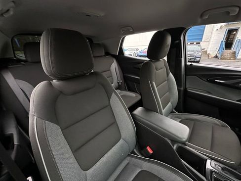 Used 2022 Chevrolet TrailBlazer LS image 35