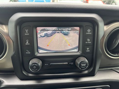 Used 2020 Jeep Wrangler Unlimited Sport S AWD/4WD image 18