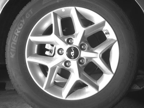 Used 2025 Kia Soul LX w/ LX Technology Package FWD image 15