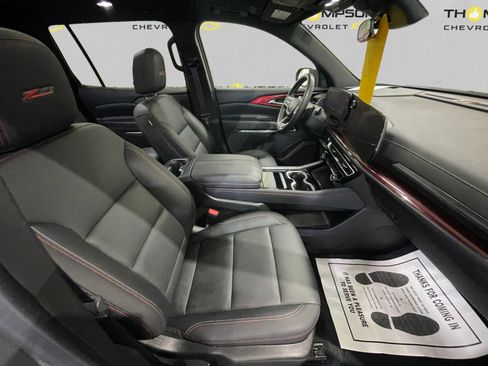Used 2024 Chevrolet Traverse Z71 image 15