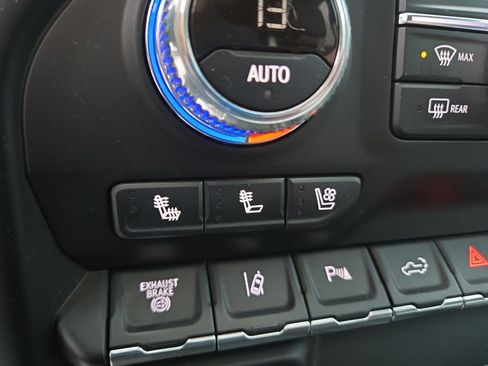 Used 2022 GMC Sierra 2500 Denali w/ Denali Ultimate Package image 22