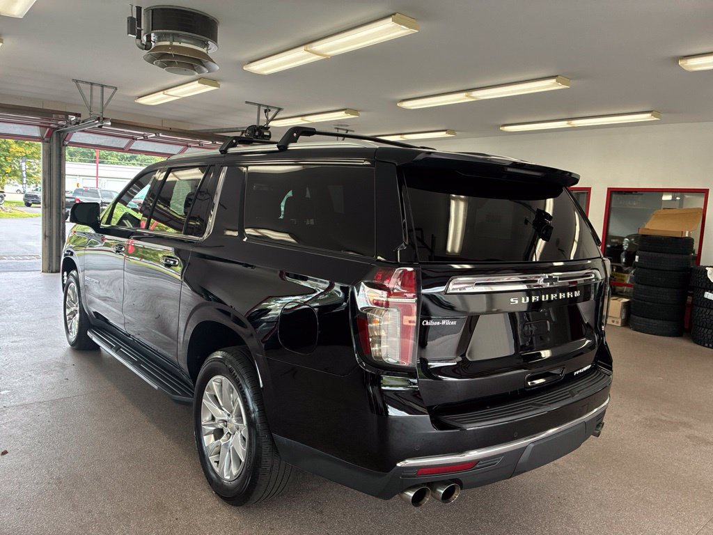 Used 2023 Chevrolet Suburban Premier w/ Premium Package 2 AWD/4WD image 38