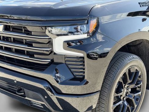 New 2026 Chevrolet Silverado 1500 High Country w/ High Country Premium Package AWD/4WD image 38