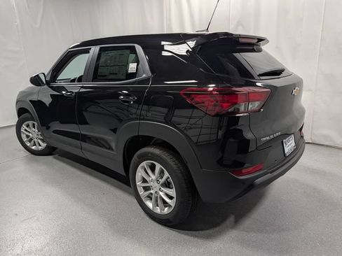 New 2026 Chevrolet TrailBlazer LS w/ LS Convenience Package FWD image 5