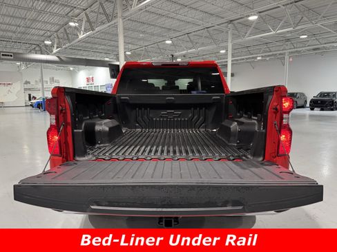 Used 2022 Chevrolet Silverado 1500 LT image 13
