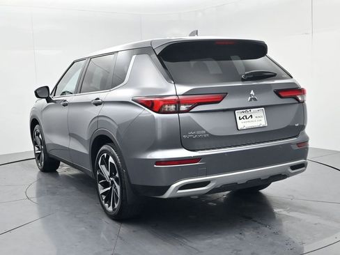 Used 2024 Mitsubishi Outlander SE AWD/4WD image 6