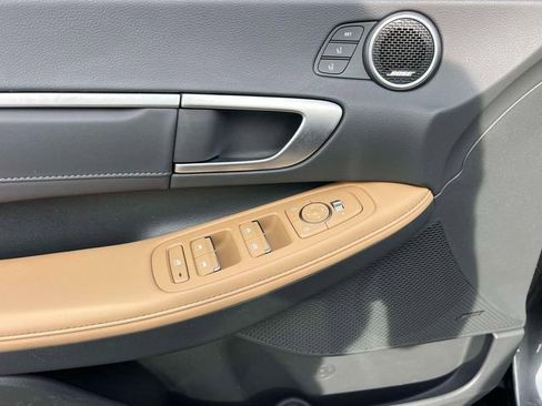 Used 2025 Hyundai Sonata Limited image 16
