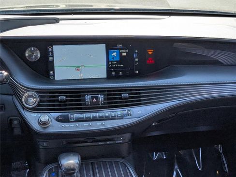 Used 2019 Lexus LS 500 AWD w/ Accessory Package (Z2) image 18